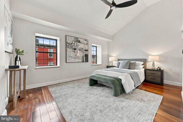 1300 S 6TH ST, Philadelphia, PA 19147