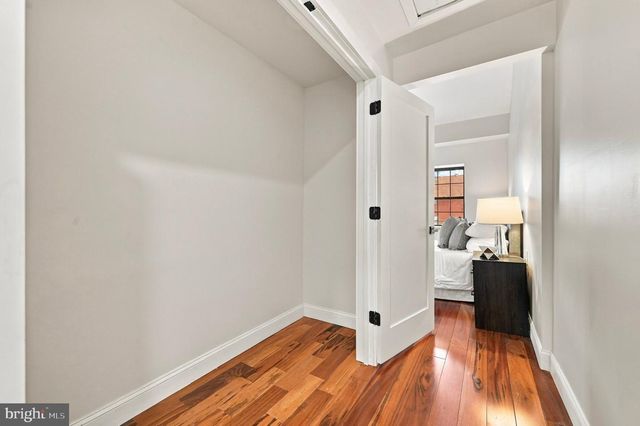 1300 S 6TH ST, Philadelphia, PA 19147