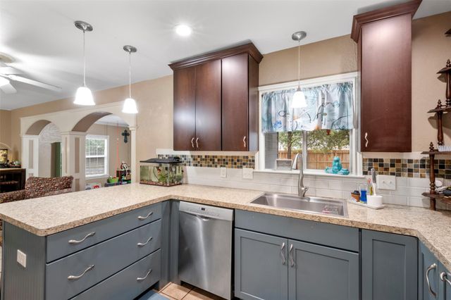 1007 Windswept Drive, Conroe, TX 77301