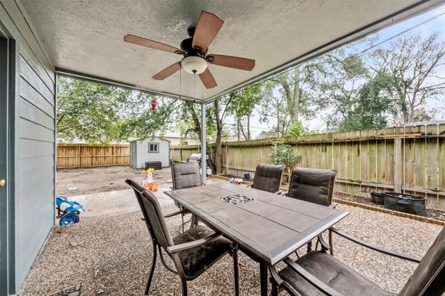 1007 Windswept Drive, Conroe, TX 77301