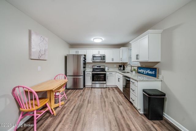 10109 Merioneth Dr, Jeffersontown, KY 40299