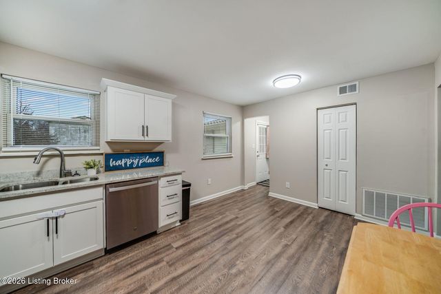 10109 Merioneth Dr, Jeffersontown, KY 40299