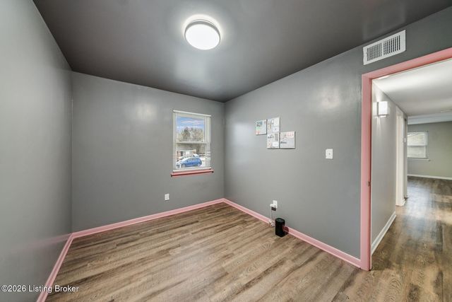 10109 Merioneth Dr, Jeffersontown, KY 40299