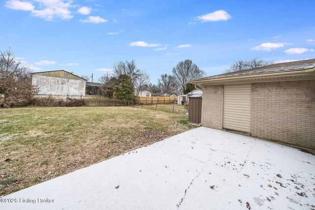 10109 Merioneth Dr, Jeffersontown, KY 40299