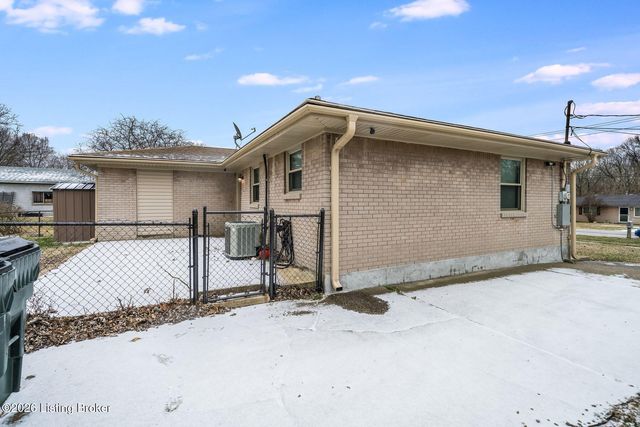 10109 Merioneth Dr, Jeffersontown, KY 40299