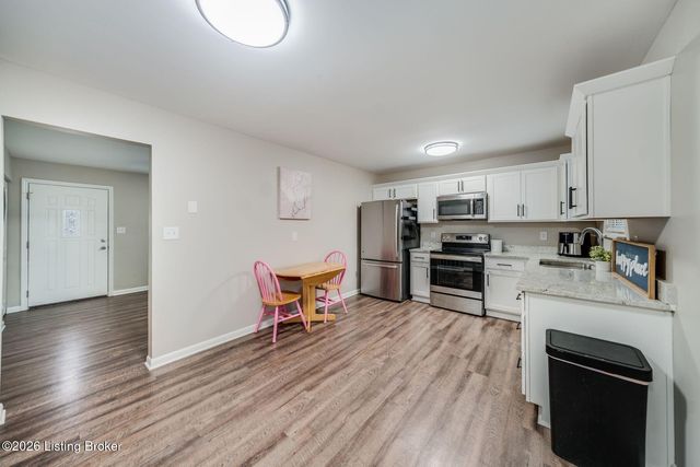 10109 Merioneth Dr, Jeffersontown, KY 40299