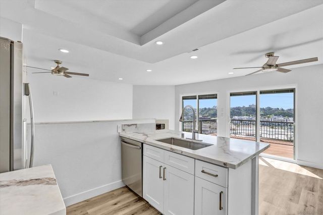 6933 Camino Degrazia, San Diego, CA 92111