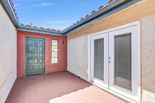 6933 Camino Degrazia, San Diego, CA 92111