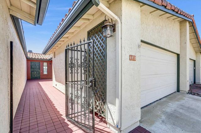 6933 Camino Degrazia, San Diego, CA 92111