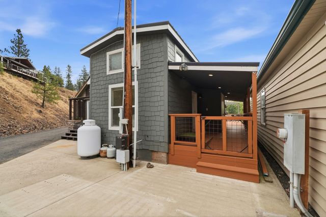 18617 W Williams Lake Rd, Cheney, WA 99004