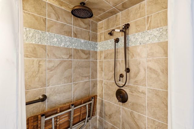 18617 W Williams Lake Rd, Cheney, WA 99004