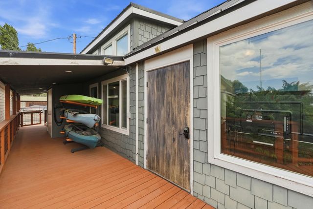 18617 W Williams Lake Rd, Cheney, WA 99004