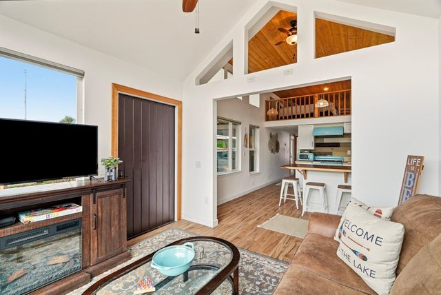 18617 W Williams Lake Rd, Cheney, WA 99004