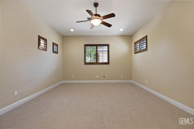 2404 Edingal Drive, Bakersfield, CA 93311