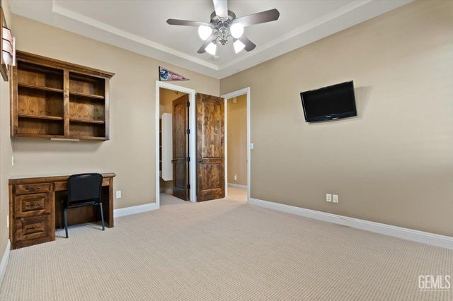 2404 Edingal Drive, Bakersfield, CA 93311