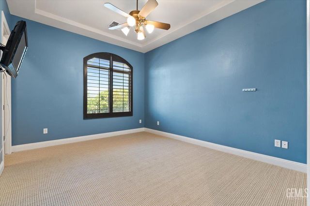 2404 Edingal Drive, Bakersfield, CA 93311