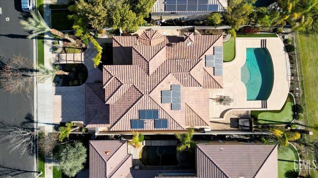 2404 Edingal Drive, Bakersfield, CA 93311