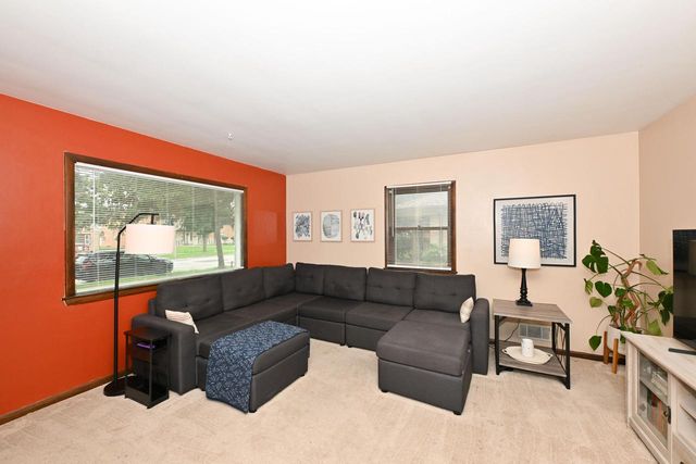 7308 W Congress STREET, Milwaukee, WI 53218
