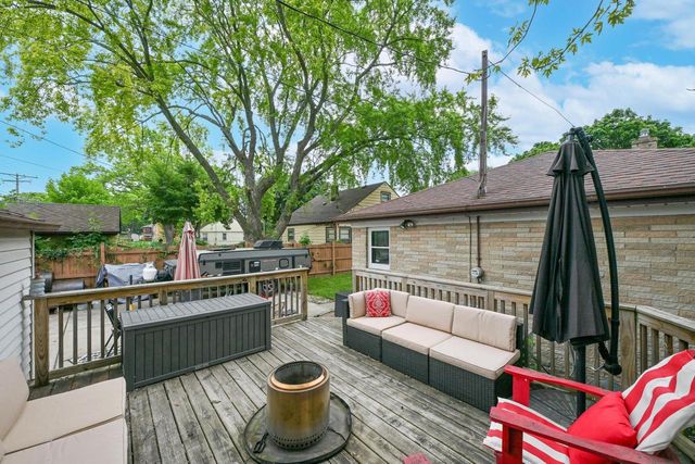 7308 W Congress STREET, Milwaukee, WI 53218