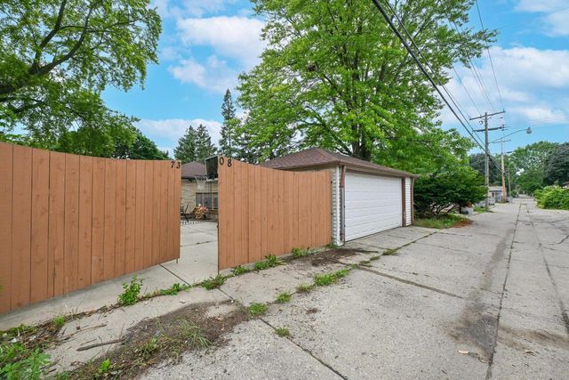7308 W Congress STREET, Milwaukee, WI 53218
