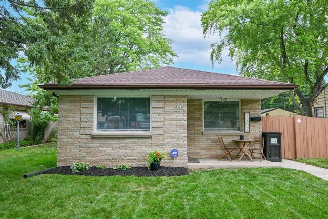 7308 W Congress STREET, Milwaukee, WI 53218
