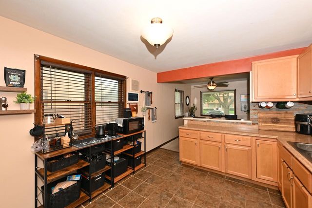 7308 W Congress STREET, Milwaukee, WI 53218