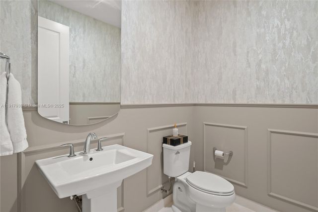 14820 Millstone Ranches Dr, Davie, FL 33331