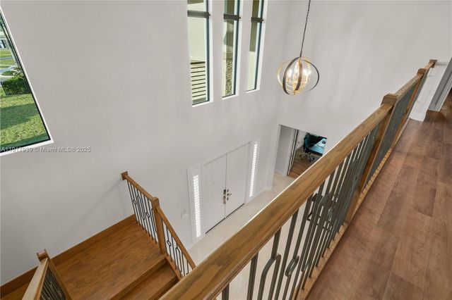 14820 Millstone Ranches Dr, Davie, FL 33331