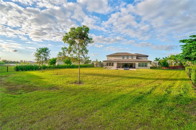 14820 Millstone Ranches Dr, Davie, FL 33331