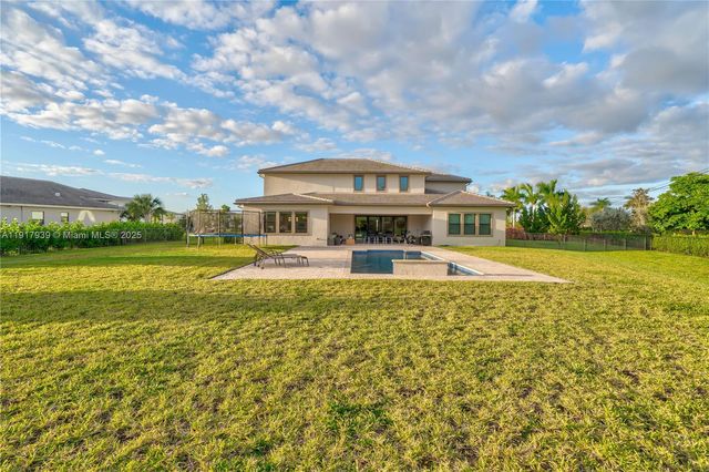 14820 Millstone Ranches Dr, Davie, FL 33331