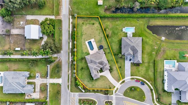 14820 Millstone Ranches Dr, Davie, FL 33331