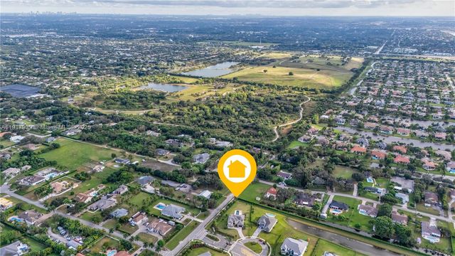 14820 Millstone Ranches Dr, Davie, FL 33331