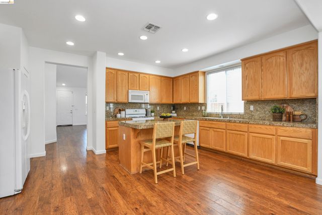 4681 Big Bear Rd, Oakley, CA 94561