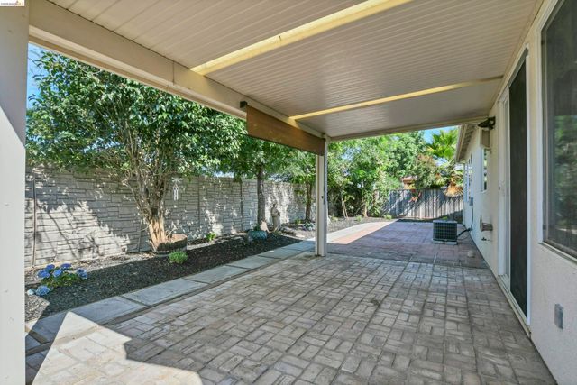 4681 Big Bear Rd, Oakley, CA 94561