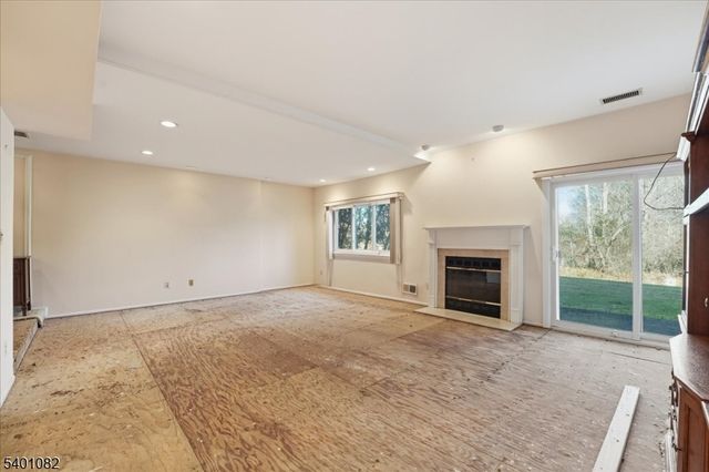 137 Castle Ridge Dr, East Hanover Twp., NJ 07936