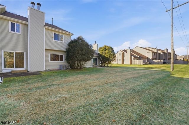 137 Castle Ridge Dr, East Hanover Twp., NJ 07936