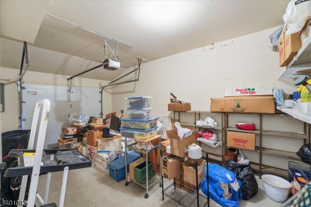 137 Castle Ridge Dr, East Hanover Twp., NJ 07936