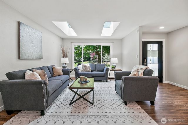 22526 251st Avenue SE, Maple Valley, WA 98038