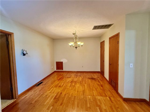 17351 Arkansas 37, Garfield, AR 72732