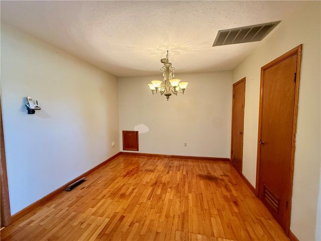 17351 Arkansas 37, Garfield, AR 72732