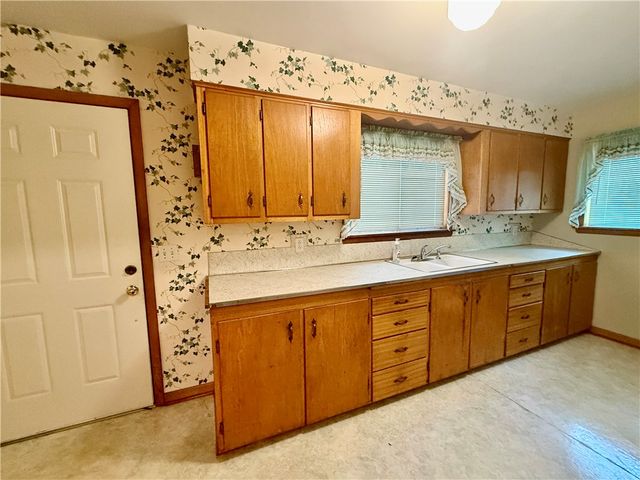 17351 Arkansas 37, Garfield, AR 72732
