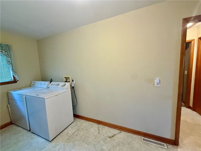 17351 Arkansas 37, Garfield, AR 72732