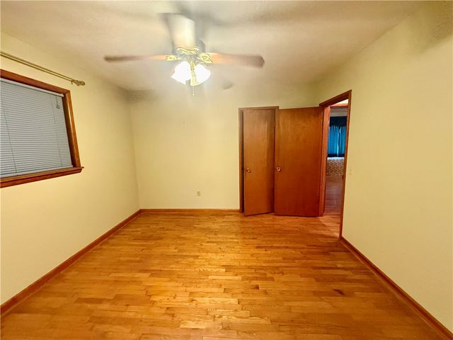 17351 Arkansas 37, Garfield, AR 72732