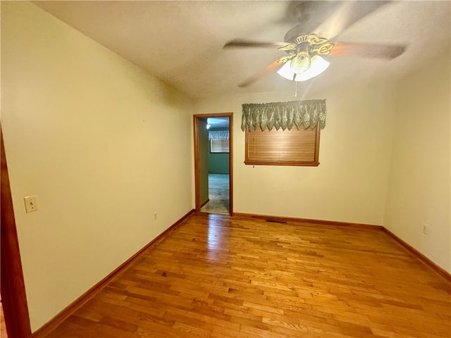 17351 Arkansas 37, Garfield, AR 72732