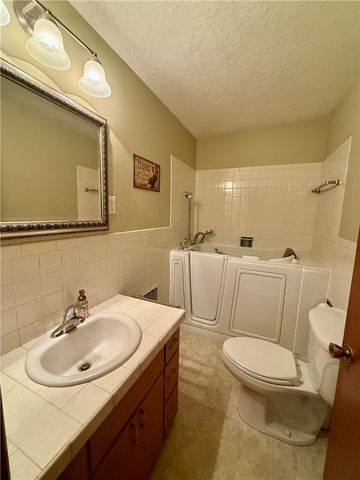 17351 Arkansas 37, Garfield, AR 72732