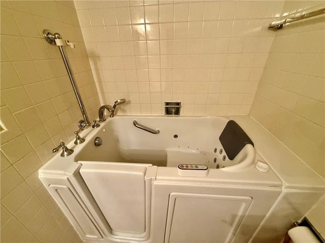 17351 Arkansas 37, Garfield, AR 72732