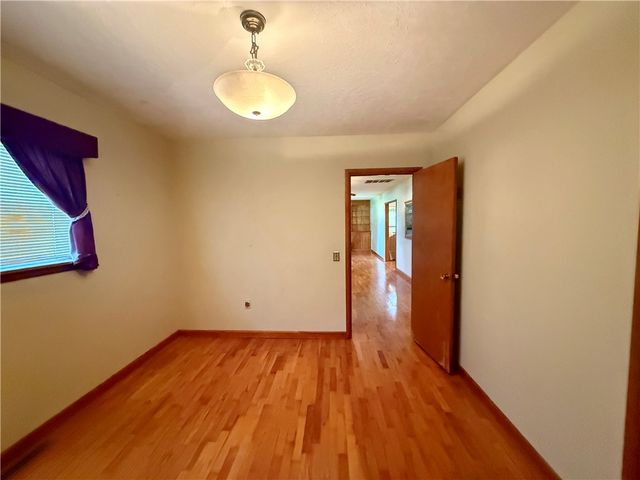 17351 Arkansas 37, Garfield, AR 72732