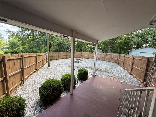 17351 Arkansas 37, Garfield, AR 72732