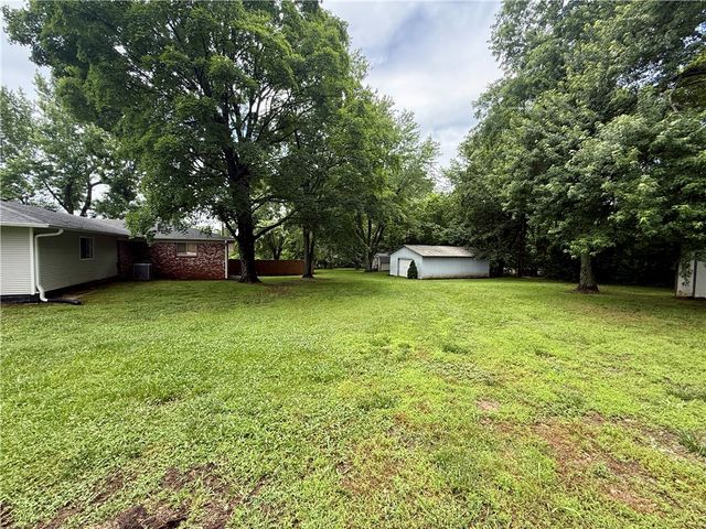 17351 Arkansas 37, Garfield, AR 72732