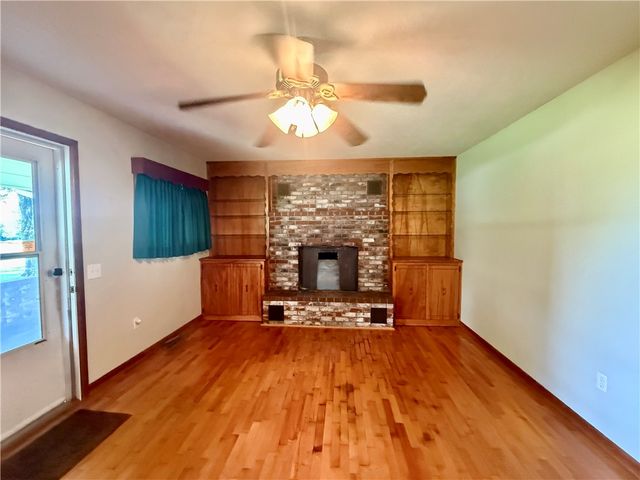 17351 Arkansas 37, Garfield, AR 72732